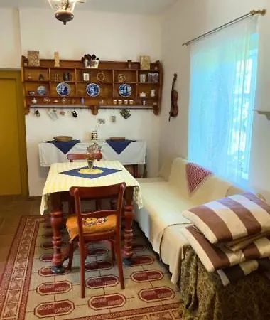 Utulny Krasny * Trhova Kamenice